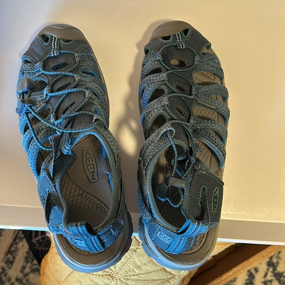 Keen Whisper Sandal smoke blue women’s size 10 EUC - Picture 3 of 16